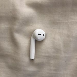 LEFT airpod